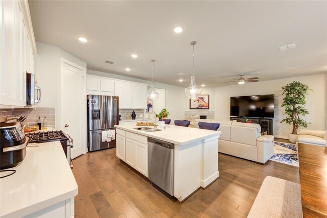 9210 Lair Cove Dr in Cypress, TX - Building Photo - Building Photo