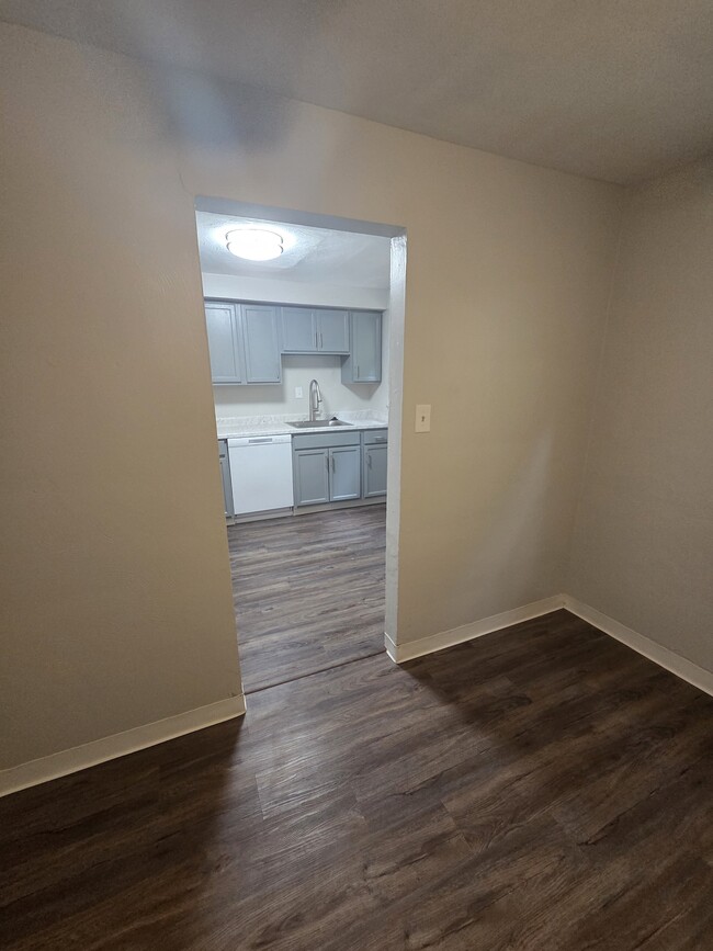 Sleepy Hollow Townhomes in Pittsburgh, PA - Building Photo - Building Photo