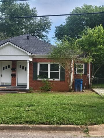 property at 305 Shawnee Trail