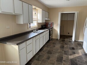 1308 Chestnut St in Shelbyville, KY - Building Photo - Building Photo