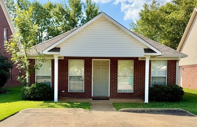 1505 Gun Club Rd in Tupelo, MS - Building Photo - Building Photo