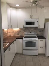 9925 SW 84th St in Miami, FL - Building Photo - Building Photo