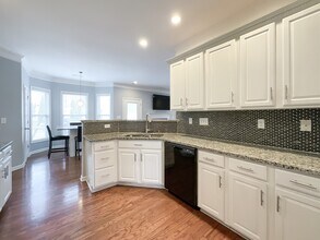 3021 Gloxinia Rd in Charlotte, NC - Building Photo - Building Photo