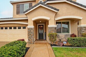 1641 La Guardia Cir in Lincoln, CA - Building Photo - Building Photo