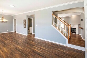 1223 Walnut Branch Ln in Knoxville, TN - Foto de edificio - Building Photo