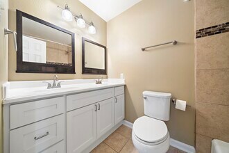 6523 Underhill St in Houston, TX - Building Photo - Building Photo