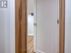 18 Sunset Trail in Toronto, ON - Building Photo - Building Photo