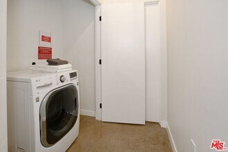 691 Mill St in Los Angeles, CA - Building Photo - Building Photo