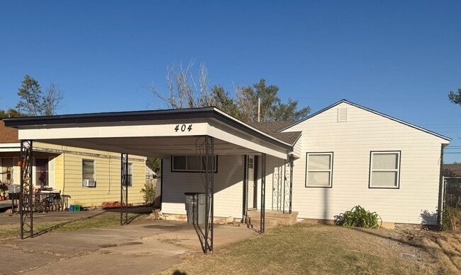 property at 404 SW 24th St