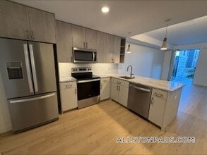 55 Brighton Ave in Boston, MA - Foto de edificio - Building Photo