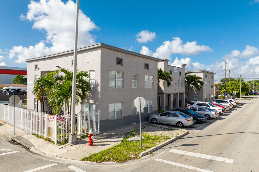 Cabana in Hialeah, FL - Foto de edificio