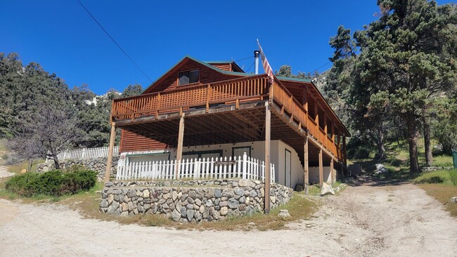 910 Manita Trail in Frazier Park, CA - Building Photo - Building Photo