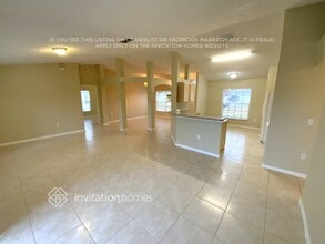 521 Mobley Dr, Unit 2 in Deltona, FL - Building Photo - Building Photo