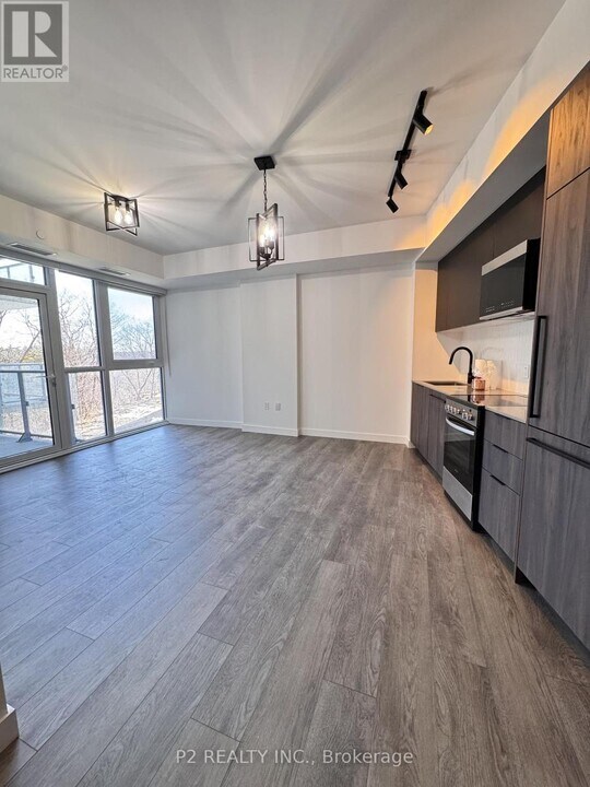 1635 Military Trail in Toronto, ON - Building Photo