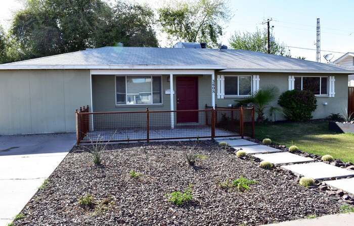 3608 N Navajo Trail in Scottsdale, AZ - Foto de edificio