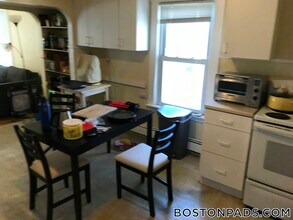 7 Craigie Terrace, Unit 2 in Somerville, MA - Building Photo - Building Photo