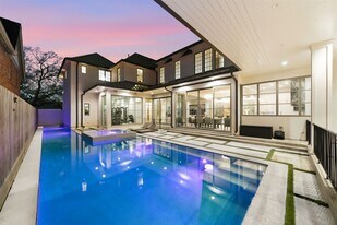 2615 Yupon St in Houston, TX - Building Photo