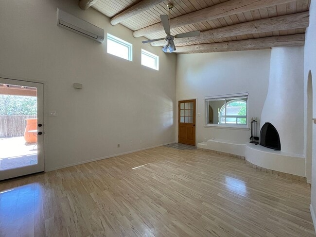 7551 Kachina Loop in Santa Fe, NM - Building Photo - Building Photo