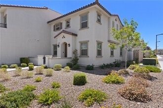 4 Lomita Heights Dr in Las Vegas, NV - Building Photo - Building Photo