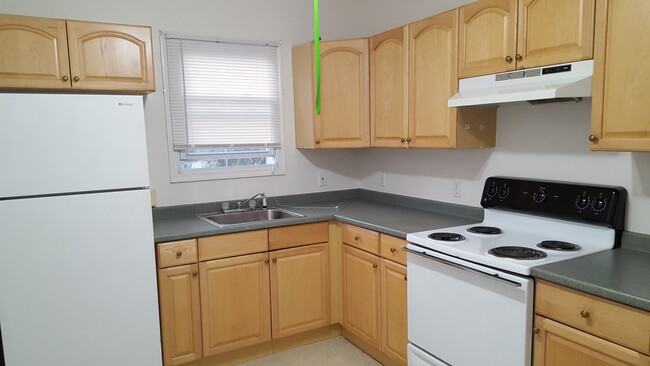 236 Washington St, Unit Apt. C in Morrisville, PA - Building Photo - Building Photo