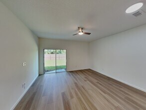594 Holly Lks Dr in Orange Park, FL - Building Photo - Building Photo