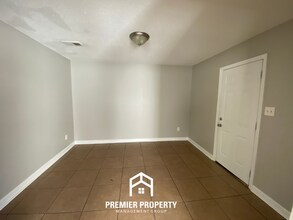 4870 Royal Run Dr in Memphis, TN - Building Photo - Building Photo