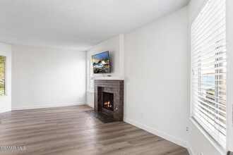 1748 Sinaloa Rd in Simi Valley, CA - Building Photo - Building Photo
