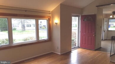 17 Todd Ln in Newark, DE - Building Photo - Building Photo