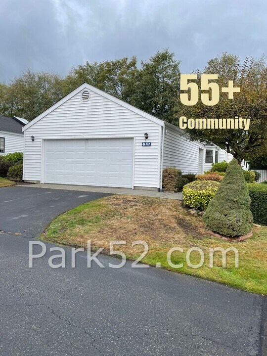 2801 N Narrows Dr in Tacoma, WA - Building Photo