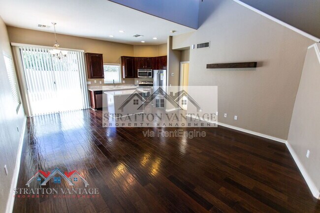 544 N Alma School Rd