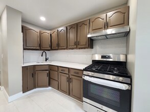 376 De Wolf Pl in Hackensack, NJ - Building Photo - Building Photo