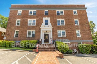 2634 Langston Blvd. in Arlington, VA - Building Photo