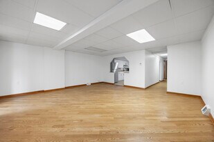 2827 Brownsville Rd, Unit Apt2 in Pittsburgh, PA - Building Photo