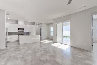 5206 Fern Row Ln in Tampa, FL - Building Photo - Building Photo