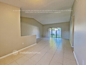 670 Thornridge Ave in Davie, FL - Foto de edificio - Building Photo