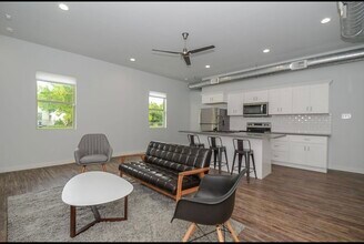 3426 Tuam St in Houston, TX - Foto de edificio - Building Photo