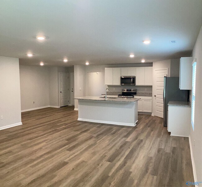 414 Jackson Pt Cir in Huntsville, AL - Building Photo - Building Photo