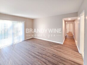 318 Terrace Dr in Brandon, FL - Building Photo - Building Photo