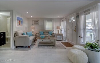10 Seaview Ave in Ocean Grove, NJ - Building Photo - Building Photo