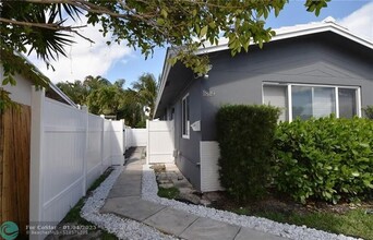 1819 NE 26th Dr in Wilton Manors, FL - Building Photo - Building Photo