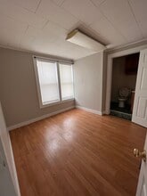 160 S Main St, Unit 1 in Barre, VT - Building Photo - Building Photo