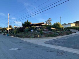 705 Center Ct in Morro Bay, CA - Building Photo