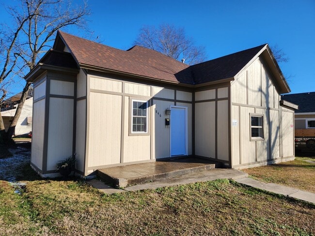 property at 846 N Concord Ave