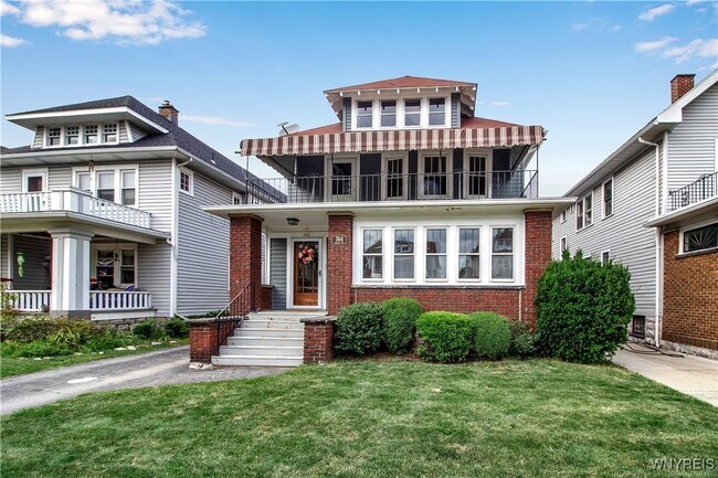 744 Tacoma Ave in Buffalo, NY - Building Photo - Building Photo