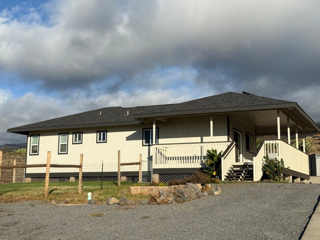 1300 Naalae Rd