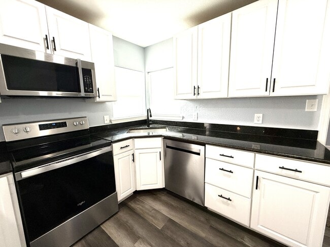 1222 Hargrove St in Ardmore, OK - Building Photo - Building Photo