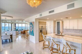 570 Ocean Dr in Juno Beach, FL - Building Photo - Building Photo