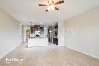 150 Meadow Mill Dr in Conroe, TX - Building Photo - Building Photo