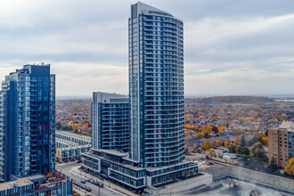 Pinnacle Lakeside in Mississauga, ON - Building Photo - Building Photo