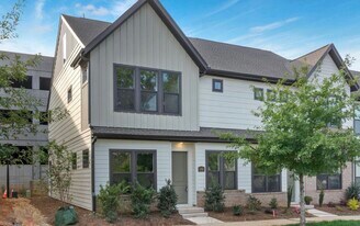 5918 Ardrey Kell Rd in Charlotte, NC - Building Photo